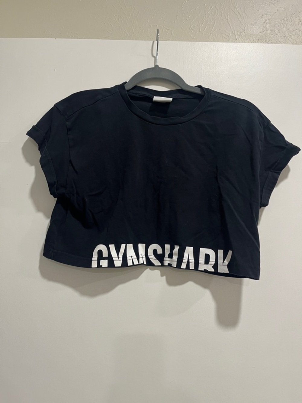 Gymshark Black Cropped Logo Tee